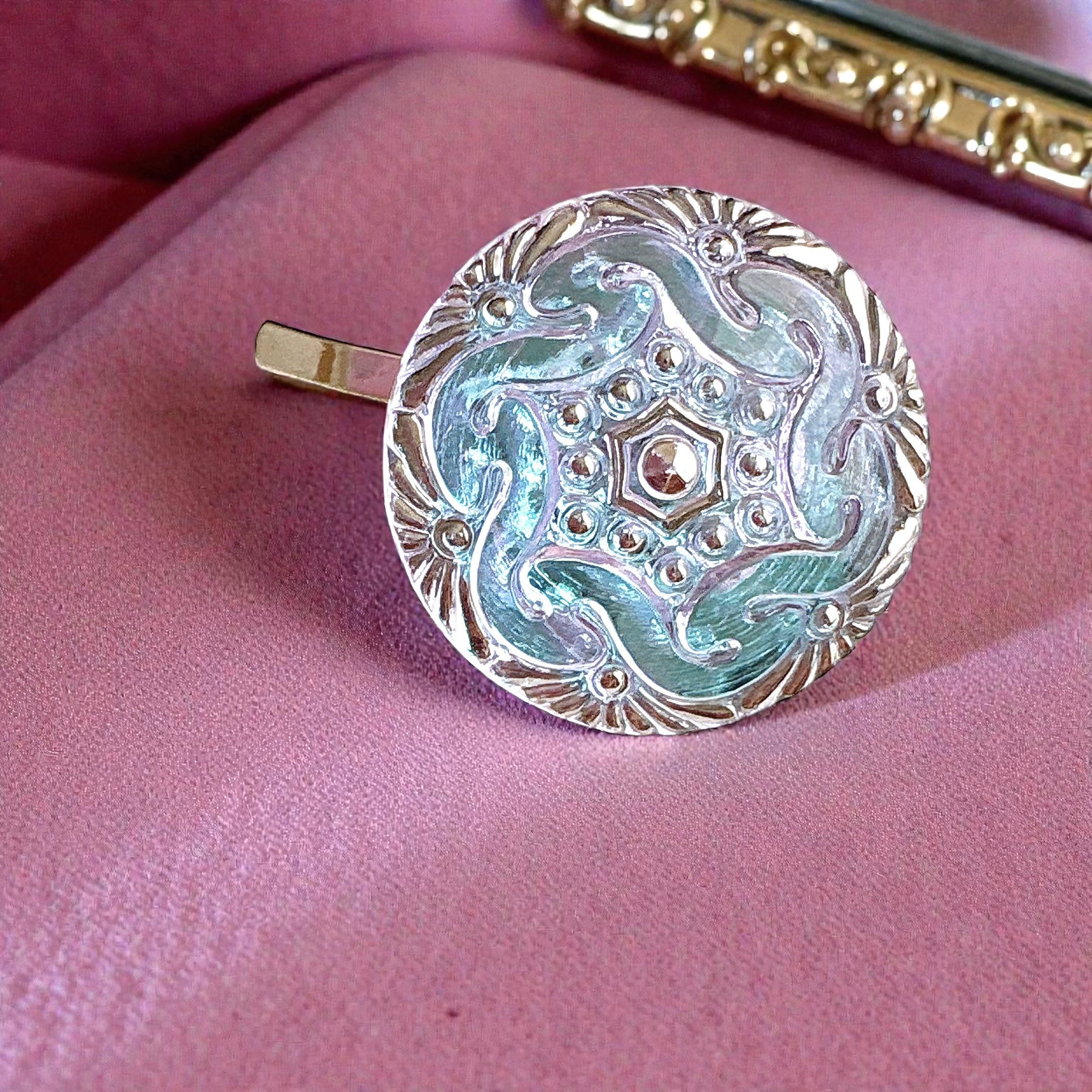 あたり前のように在る、ということ― チェコガラスと、実感としての価値 ―