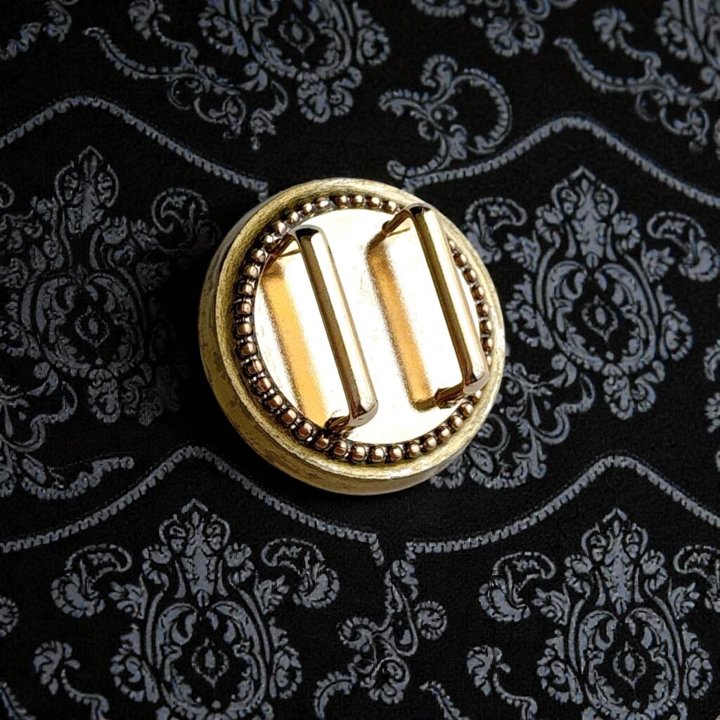 紫紋 Shimon 帯留め　裏面金具　着物用帯留め
