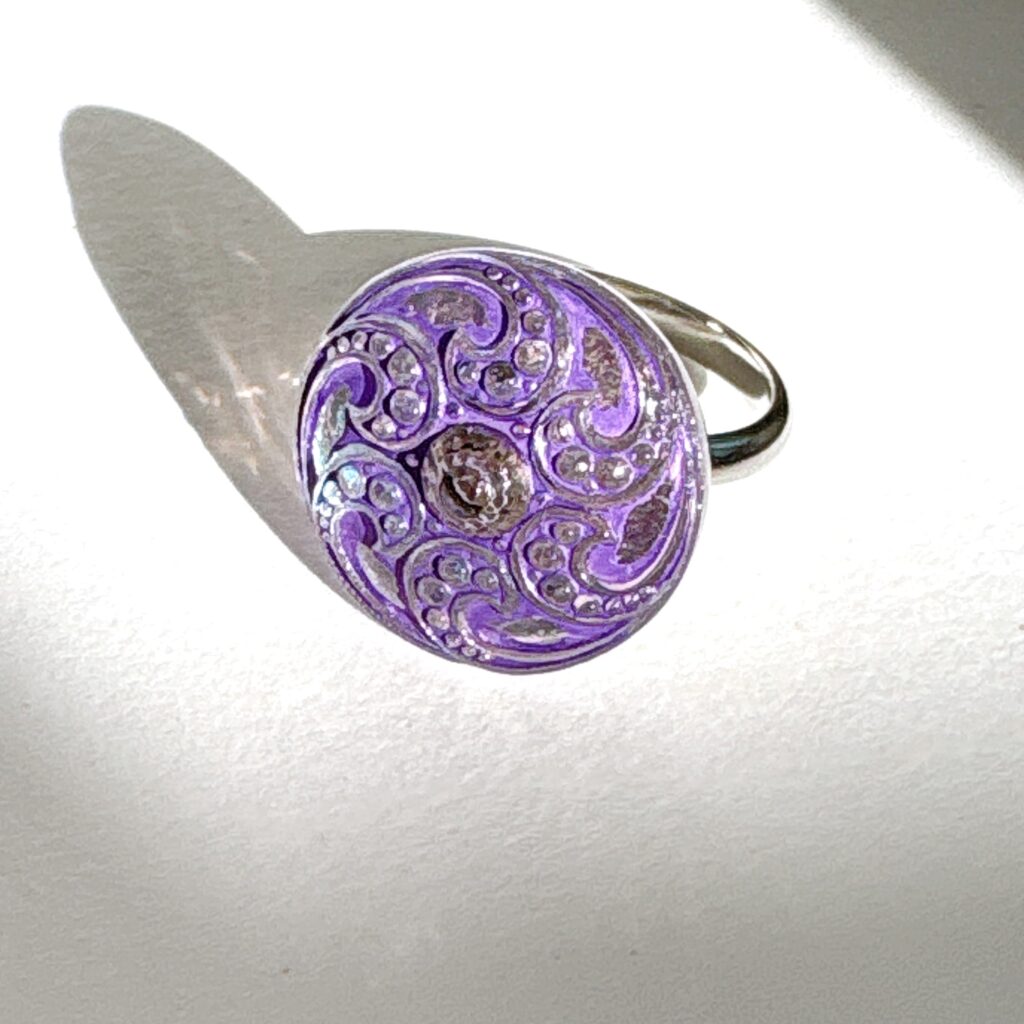チェコガラスの指輪 紫彩の光 Shisai no Hikari Petite Rara